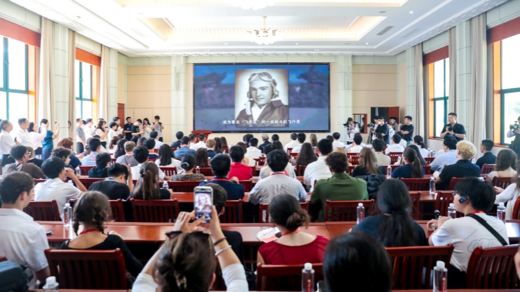 「飛虎隊」後代湖北紅安再續(xù)「飛虎情緣」