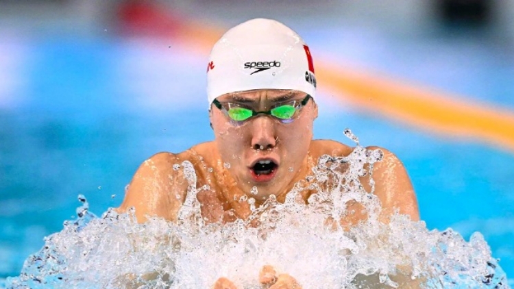 覃海洋奪得世界泳聯(lián)世錦賽男子100米蛙泳金牌