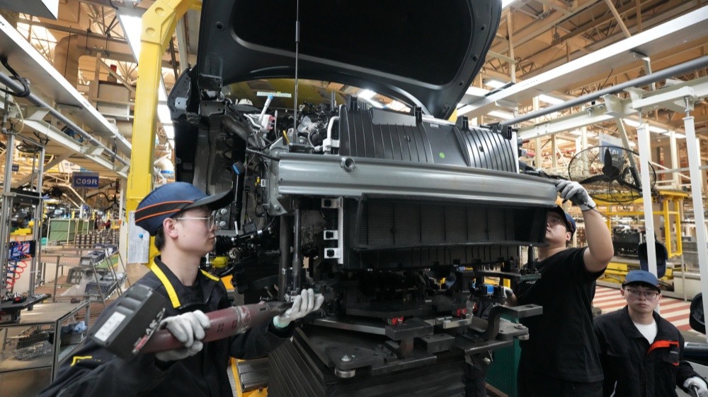 【股市風(fēng)向標(biāo)】汽車股普遍下滑   理想跌逾11%