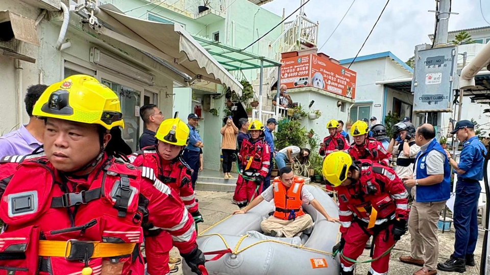 消防處大浪灣村進行水浸跨部門演練 應(yīng)對極端天氣提升救援效率