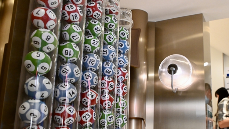 今晚第083期六合彩頭獎(jiǎng)1注獨(dú)中