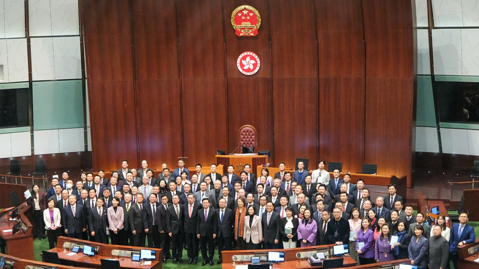 全體立法會(huì)議員發(fā)表聲明：所謂「香港議會(huì)選舉」是徹頭徹尾的鬧劇