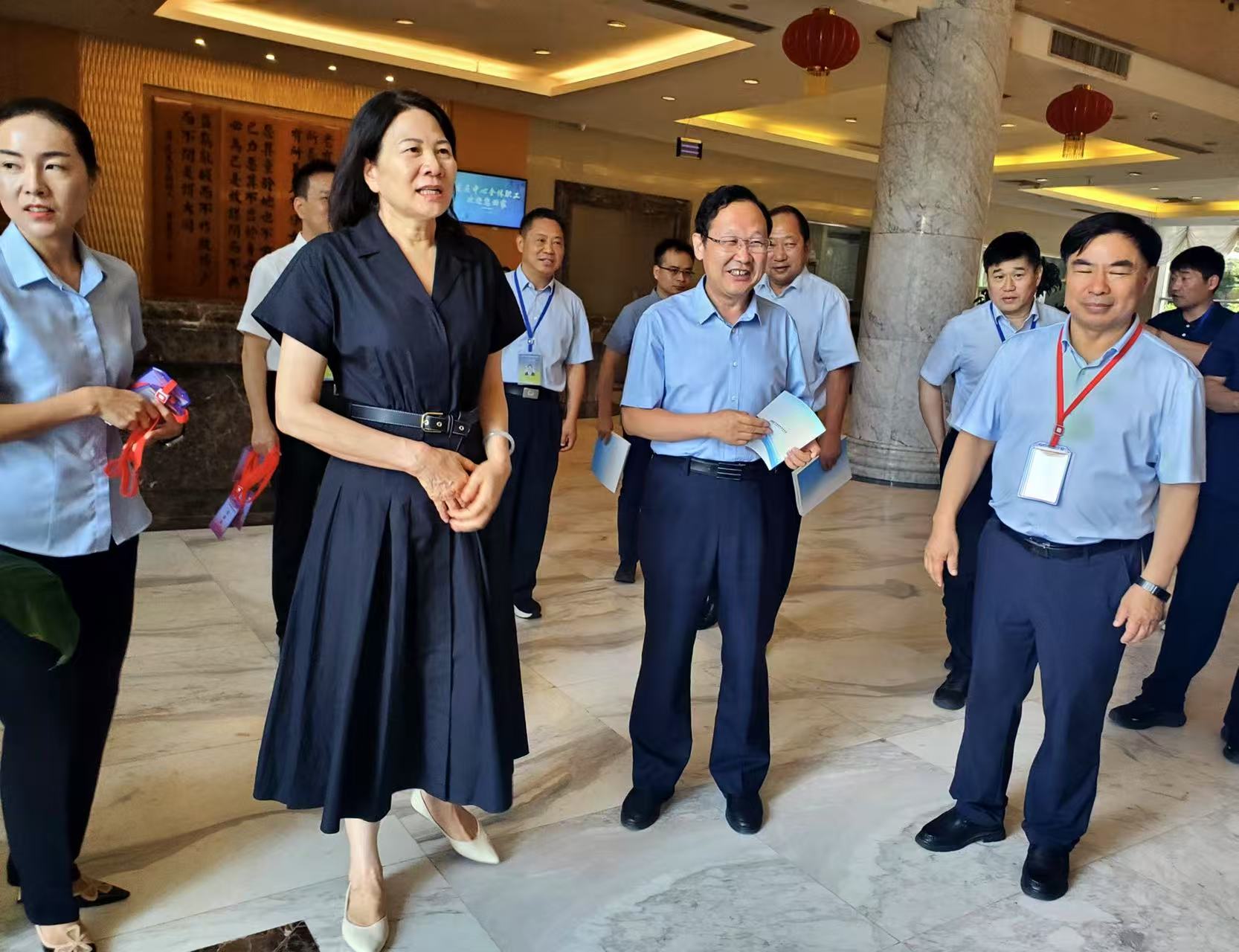 河南省政協(xié)副主席霍金花帶隊視察高招錄取工作