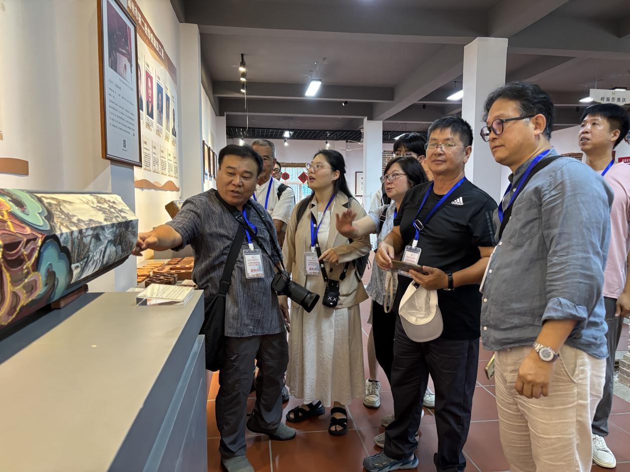 2025年海峽兩岸(漳州)青年交流季·閩南古厝文化非遺研習(xí)龍文行活動圓滿舉行