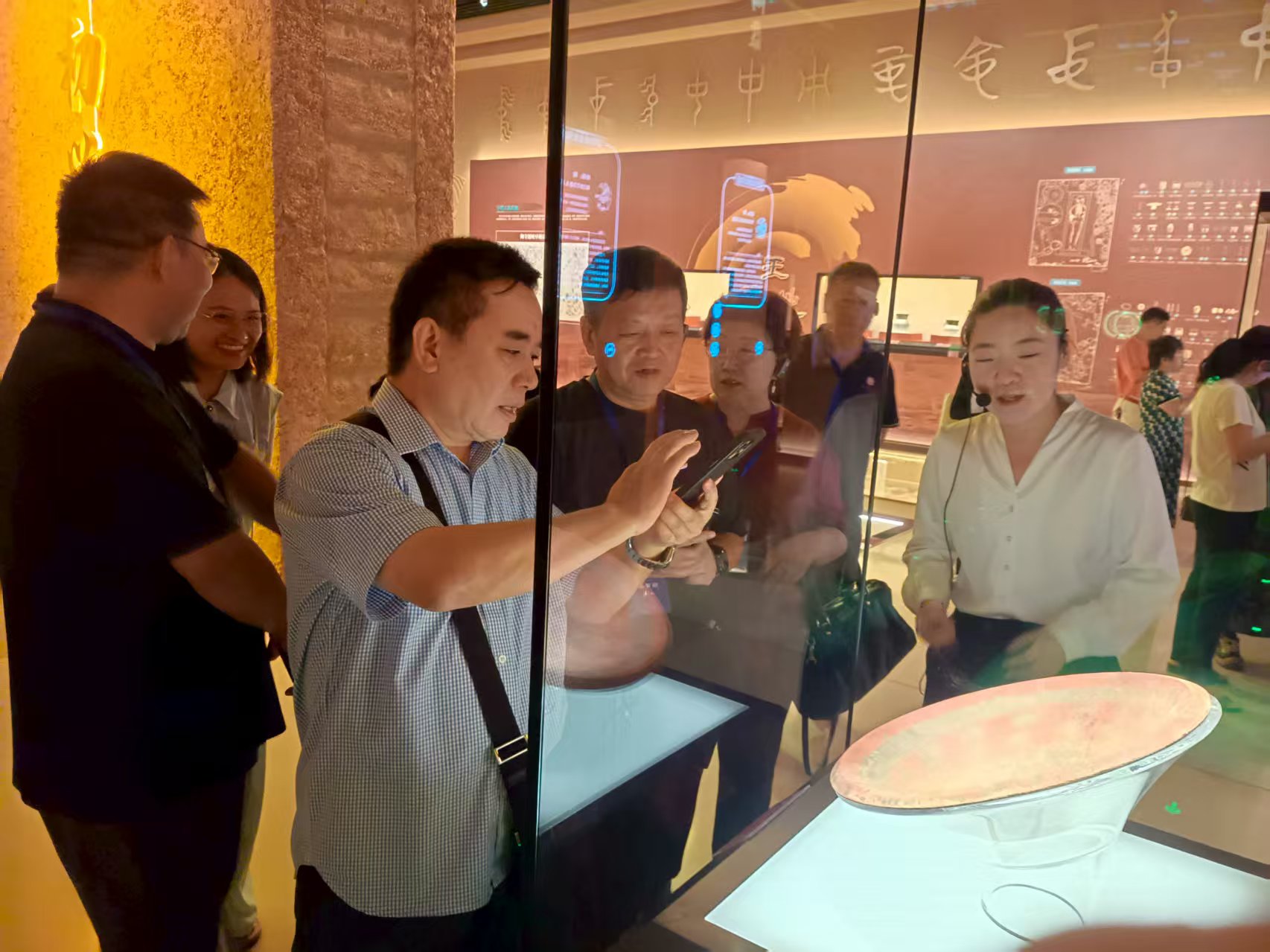 第十屆著名作家看山西臨汾行採風(fēng)活動走進襄汾