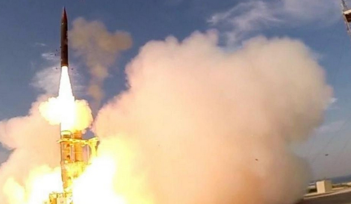 也門胡塞武裝導(dǎo)彈再襲以色列機場 以軍攔截 