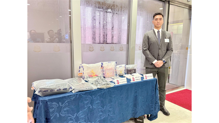 涉詐騙800萬(wàn)元銀行存款 警拘兩名喃嘸師傅