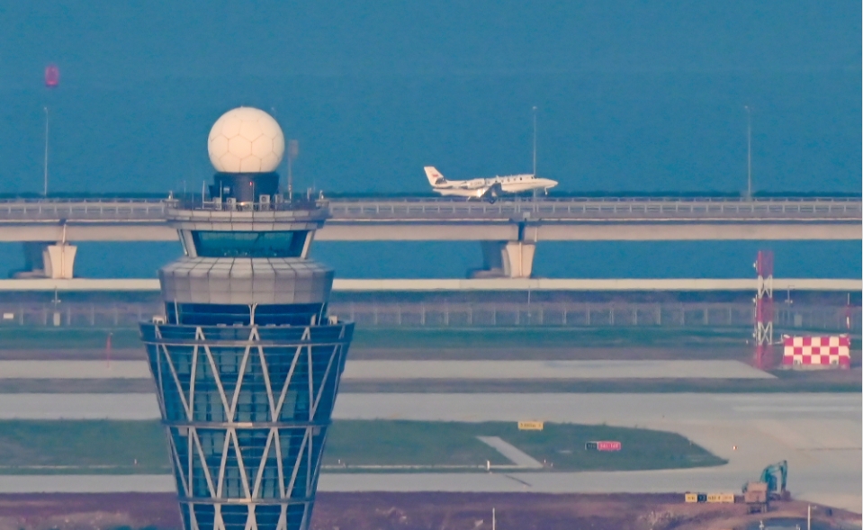 深圳機(jī)場三跑道校飛工作圓滿完成