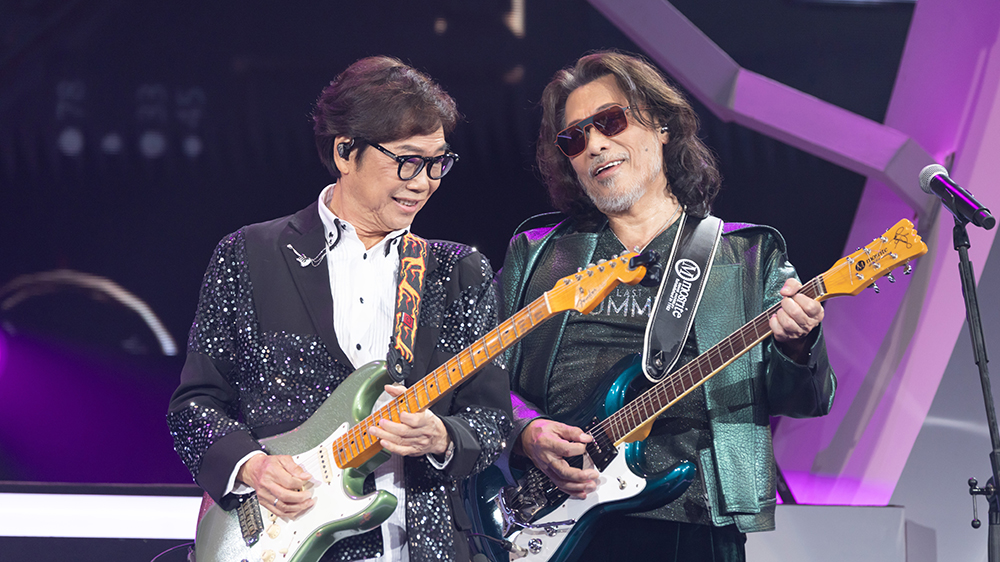 有片｜【娛樂】76歲彭健新亮相夏韶聲演唱會(huì) 同臺(tái)Jam歌震撼紅館