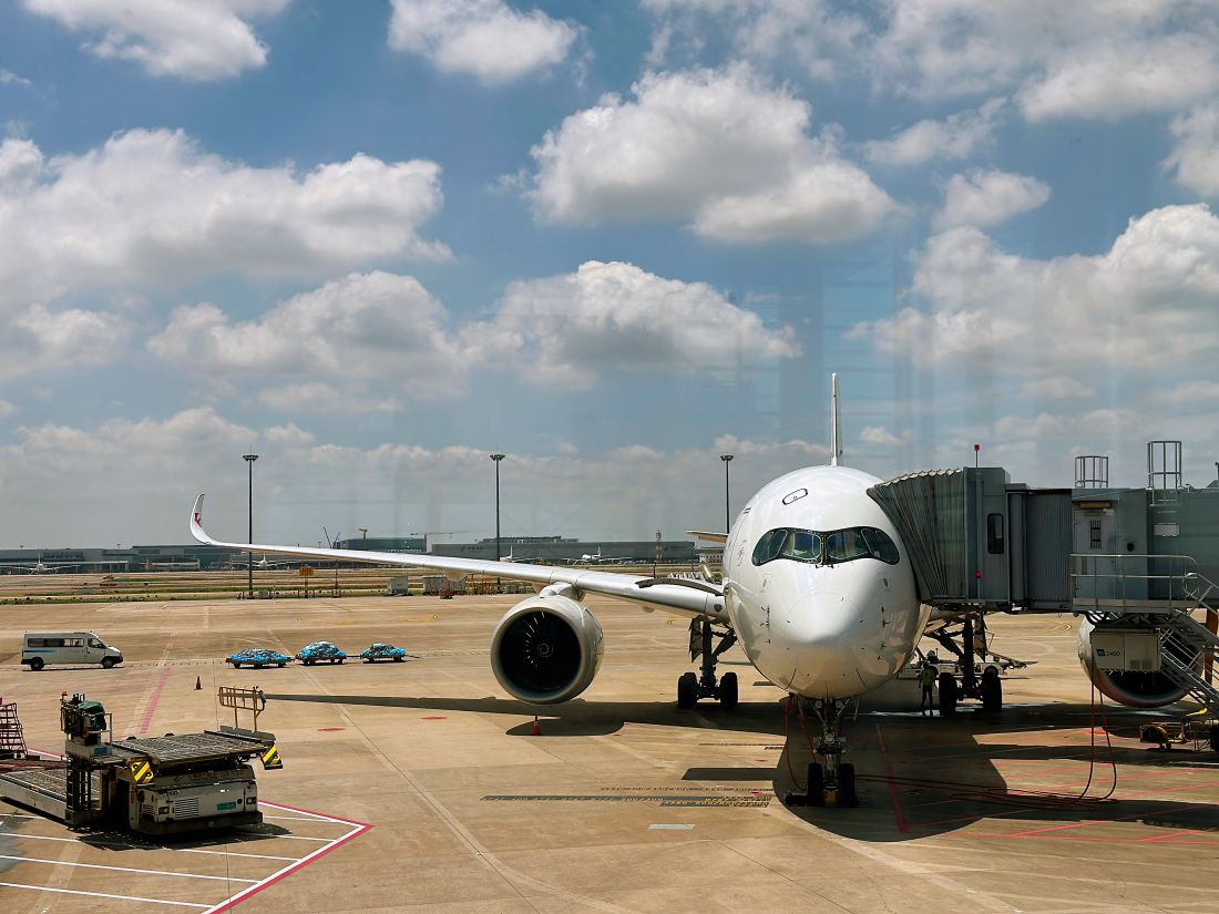 東航打造「西班牙藝術(shù)季在雲(yún)端」主題航班