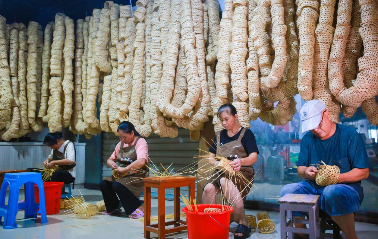 皖祁門縣：安茶竹簍「兜起」靈活就業(yè)