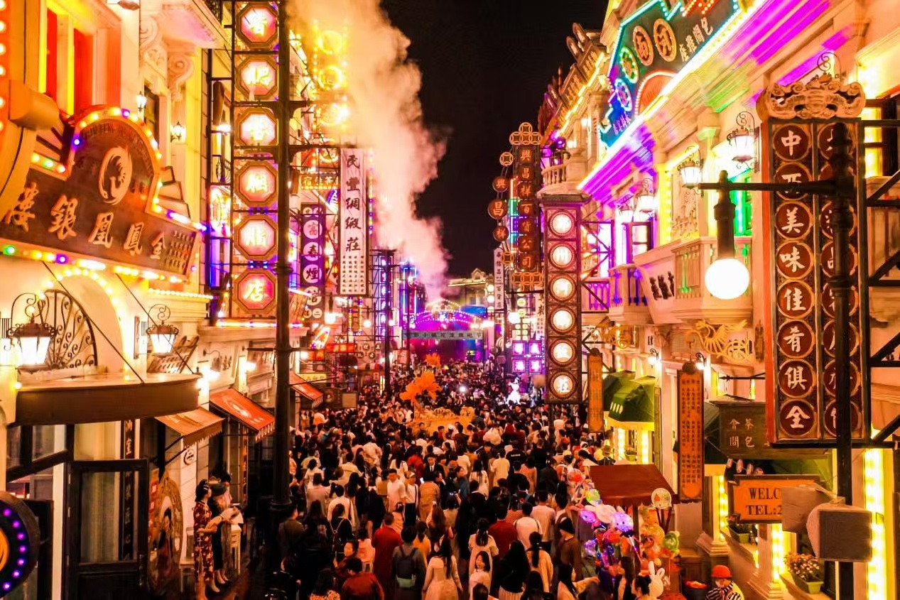 鬆弛避暑好去處 河南建業(yè)兩景區(qū)推出夏日新「涼」方