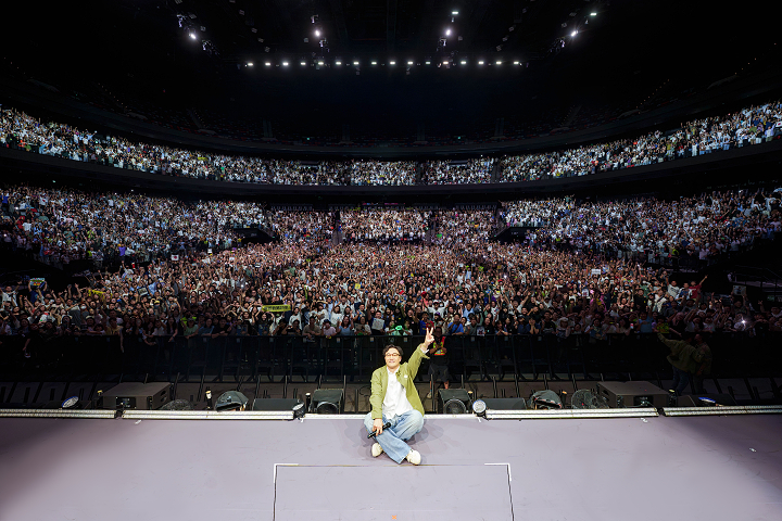 有片｜《FEAR and DREAMS》首映感動(dòng)全場(chǎng) 陳奕迅與粉絲同哭同笑