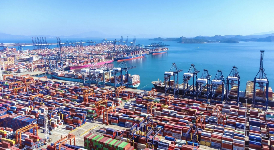 海關(guān)總署：前7個月我國貨物貿(mào)易進出口增長6.2% 貿(mào)易順差持續(xù)擴大