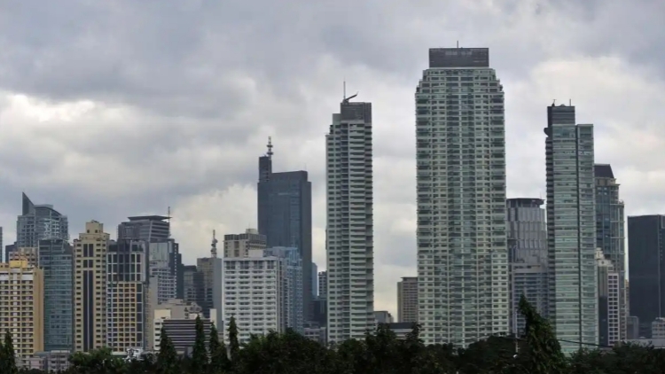 中國(guó)使館：被菲方違規(guī)抓扣9名中國(guó)公民已重獲自由