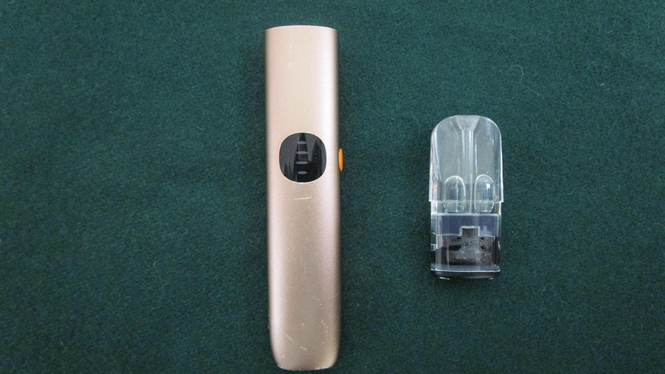 海關(guān)落馬洲偵破2宗管有依托咪酯及冰毒案 拘2男