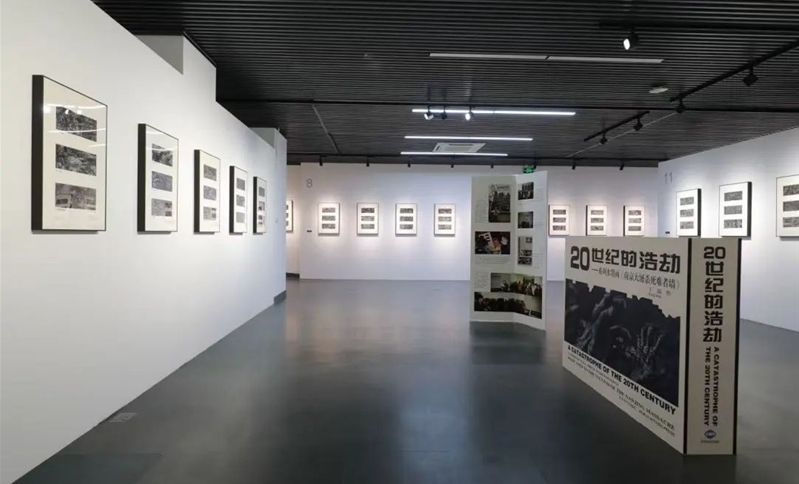 338幅人物畫作再現(xiàn)南京大屠殺之殤