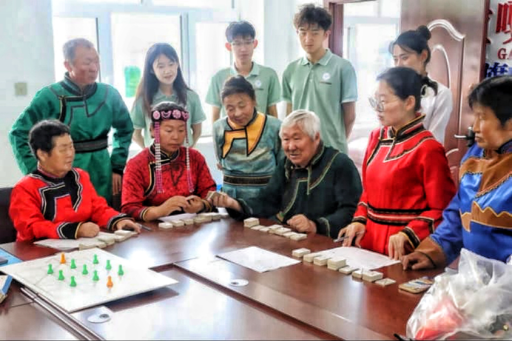 黑龍江伊春：黨旗飄揚(yáng)林都綠 暖心服務(wù)護(hù)客安