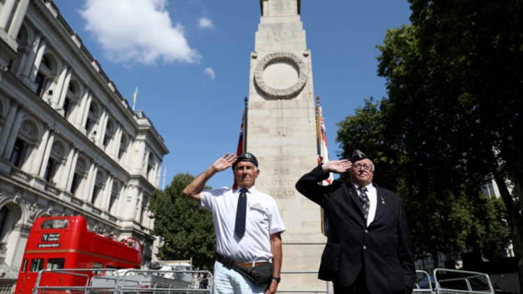 多圖丨英國舉行儀式紀念二戰(zhàn)對日作戰(zhàn)勝利80周年