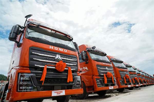 紅色遵義見證豪沃力量 豪沃TH7-N百臺(tái)戰(zhàn)略簽約