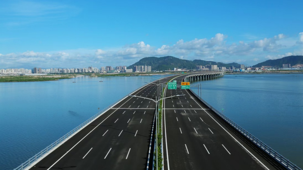 灣區(qū)發(fā)展上半年路費(fèi)總收入12.54億元