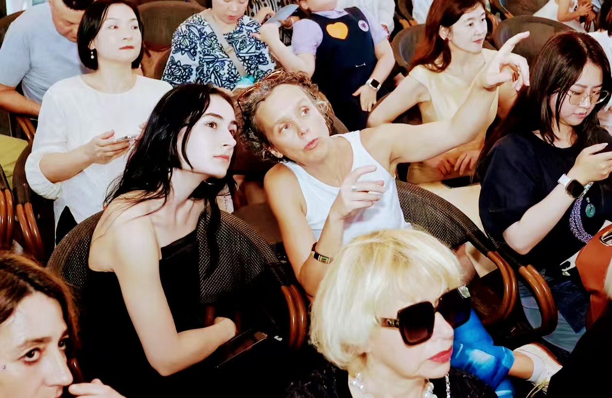 水墨繪水岸 少年連世界