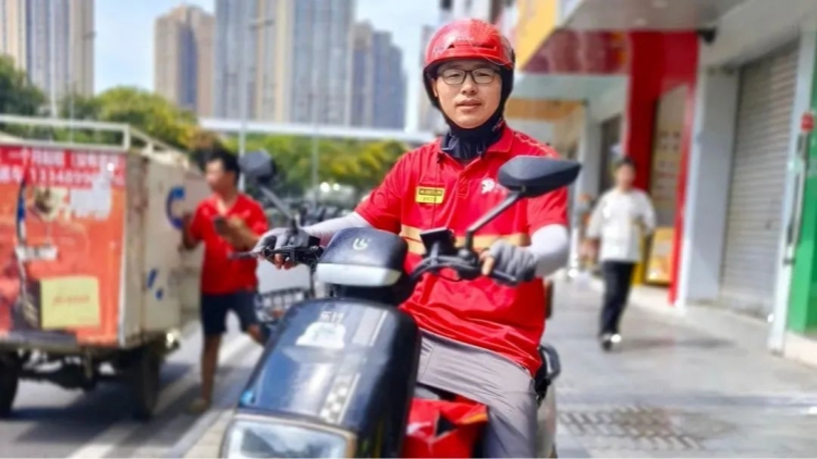 京東稱已為15萬外賣全職騎手繳納五險一金 籲各平臺「履行義務(wù)」