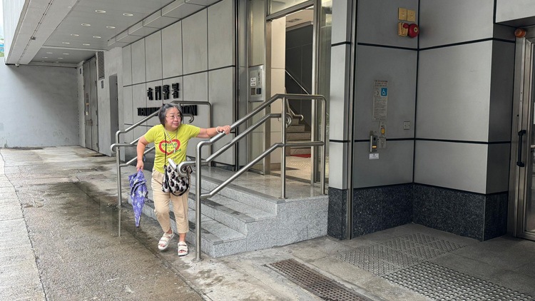 國安處追查逃犯錢寶芬在港聯(lián)繫  胞妹到警署助查