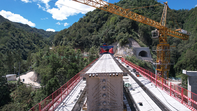 皖休寧縣：德上高速皖贛項(xiàng)目建設(shè)如火如荼