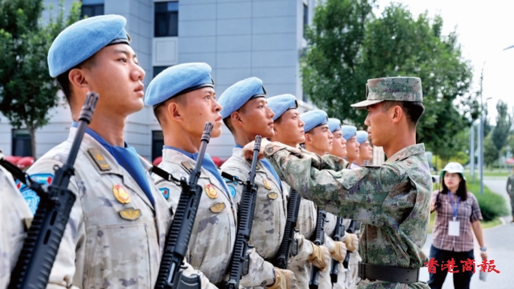 港商記者探訪閱兵村 近距離感受訓(xùn)練