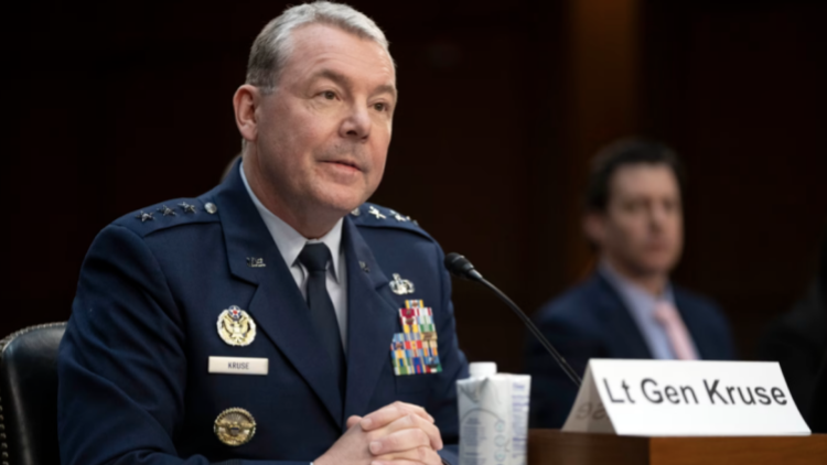 美國(guó)國(guó)防情報(bào)局局長(zhǎng)被解職 特朗普的報(bào)復(fù)？