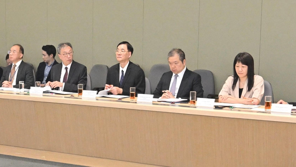 選管會主席陸啟康主持危機管理委員會首次會議 為選委會補選可能出現(xiàn)情況作準(zhǔn)備