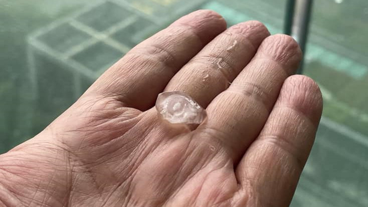 天文臺：本港短期內(nèi)可能受冰雹影響