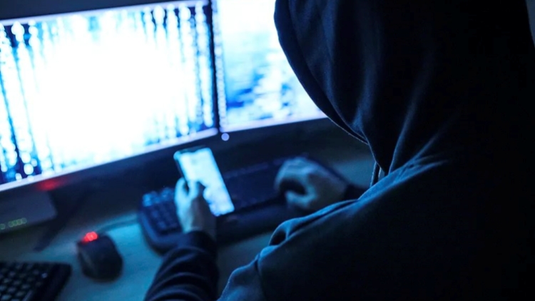 侵犯華為芯片技術(shù)，估值超3億！14人被判刑