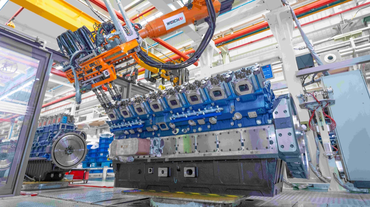 大缸徑發(fā)動機+SOFC產(chǎn)品，濰柴「雙輪」驅(qū)動數(shù)據(jù)備電市場