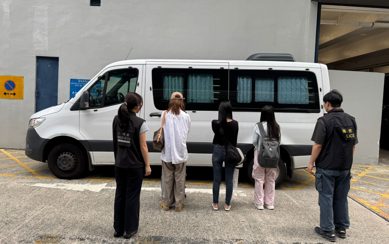 警方北區(qū)掃黃拘11名女子