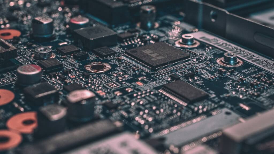 外媒：阿里巴巴已開發(fā)出新AI芯片 不再由臺積電生產(chǎn)