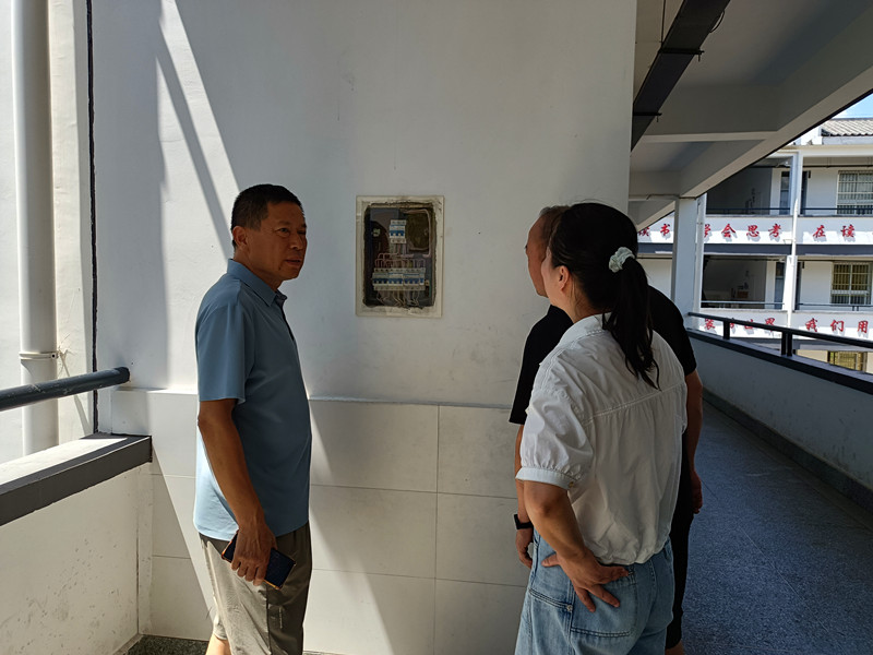 皖黟縣宏村學校：築牢校園防護網(wǎng)