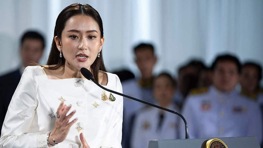 外交部發(fā)言人就泰國(guó)憲法法院裁決佩通坦總理解職答記者問