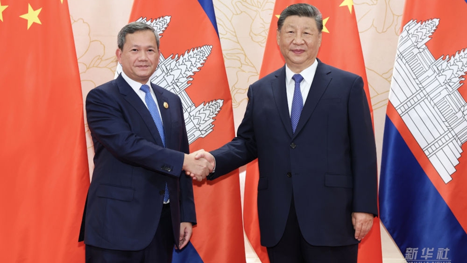 習(xí)近平會見柬埔寨首相洪瑪奈