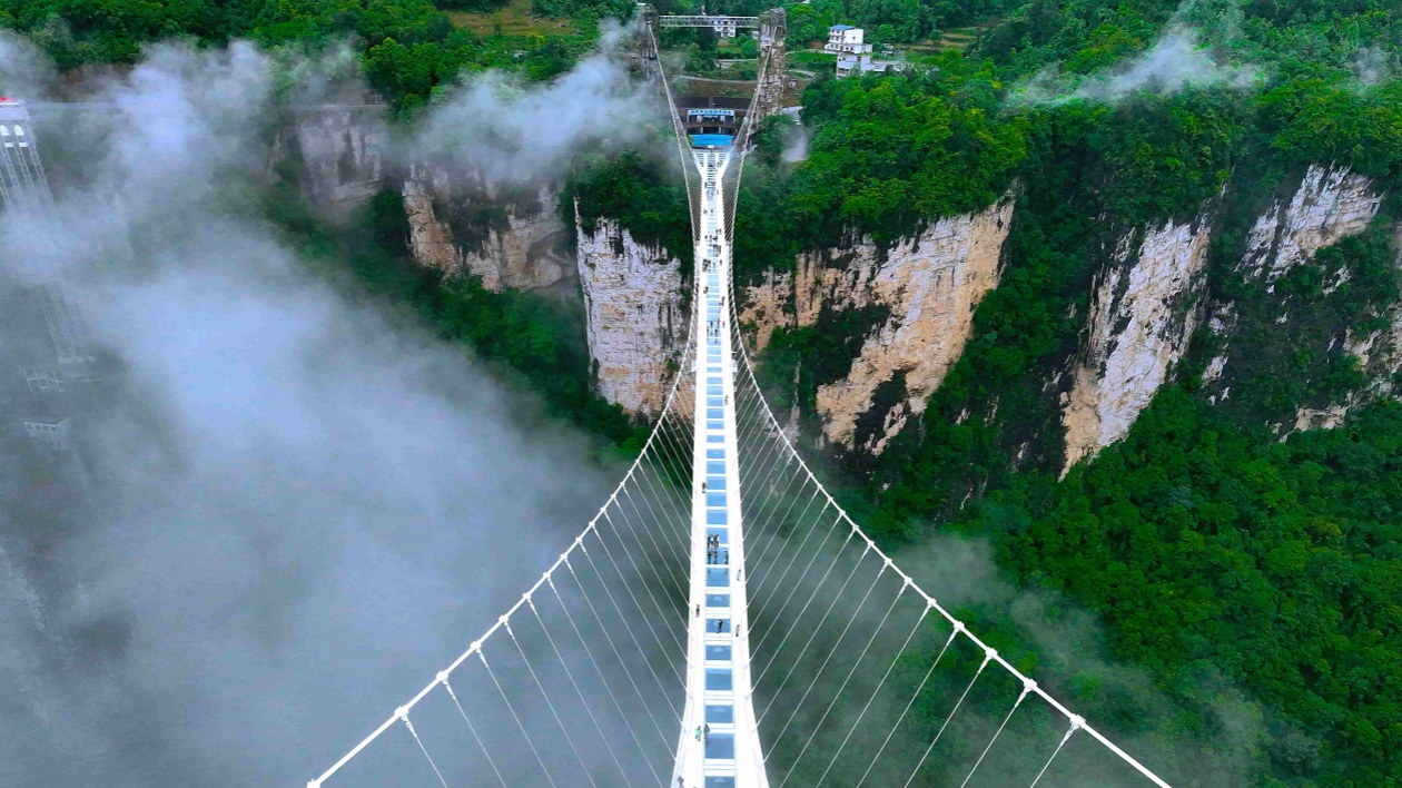 張家界大峽谷景區(qū)面向軍人推出專屬免票優(yōu)惠