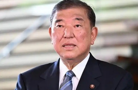 日本首相石破茂因「腿部腫脹」前往醫(yī)院就診