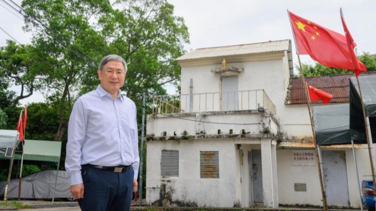 卓永興到訪抗戰(zhàn)遺址 憑弔抗日英烈