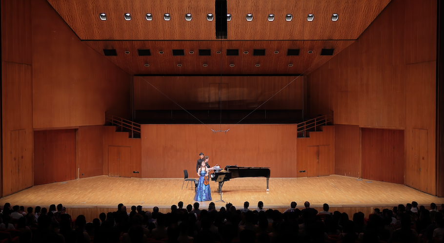 日本小提琴新星髙木凜々子獨(dú)奏會(huì)感動(dòng)全場