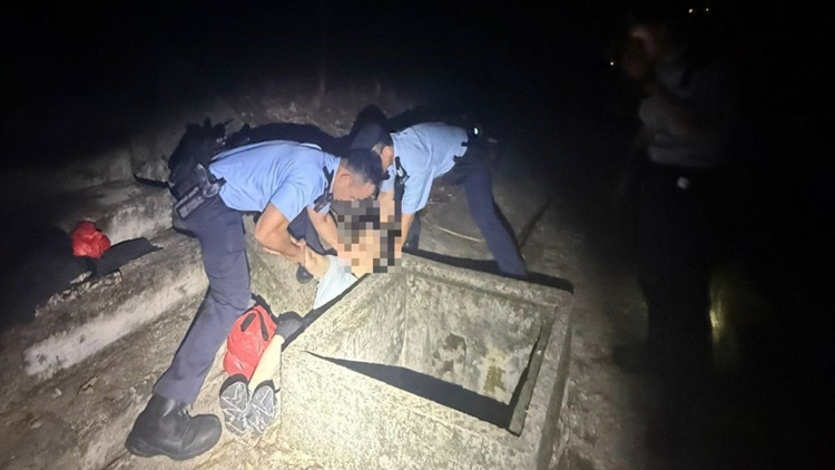 腦退化癥老婦秀茂坪迷路跌傷腳 警深夜尋獲送院救治