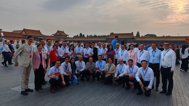 抗戰(zhàn)勝利80周年｜香港特區(qū)代表團抵達天安門廣場 出席抗戰(zhàn)勝利80周年紀念大會