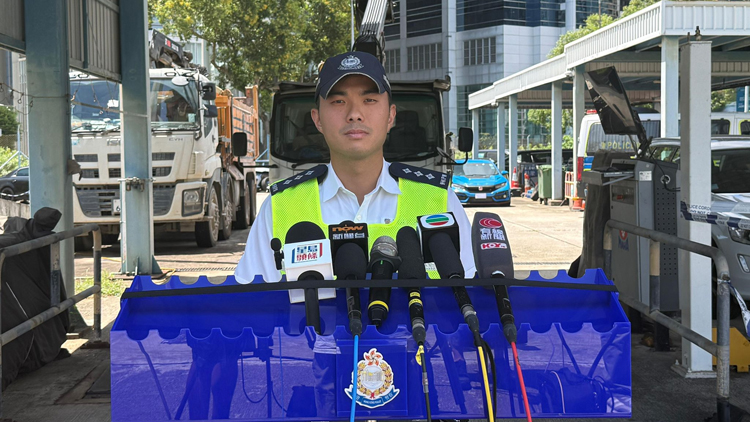 警方港島總區(qū)打擊白牌車 拘兩司機涉非法載客取酬