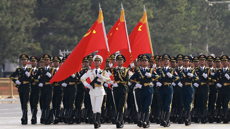 【來論】閱兵盛典展雄姿 為民族復(fù)興共奮進