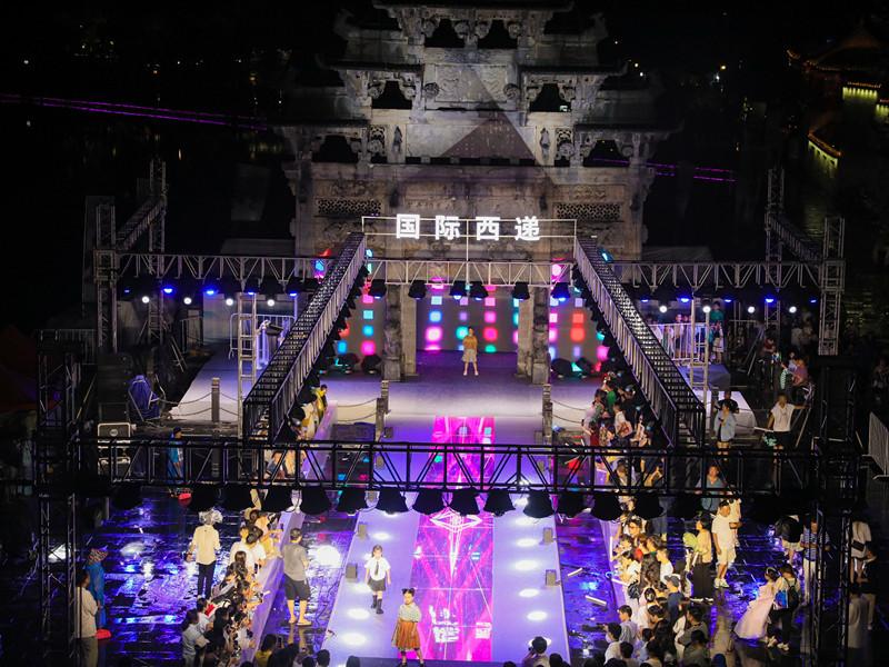 古村典範(fàn)圖文並茂  黟縣西遞入選地理課本