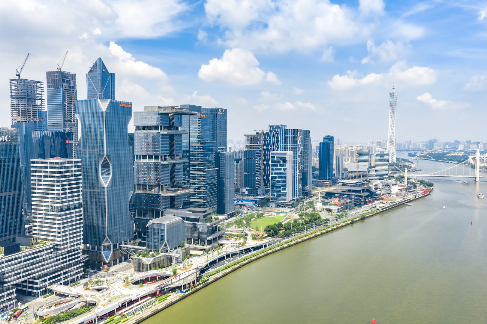 AI賦能交通安檢  穗海珠中科智達(dá)XSafe極安大模型引領(lǐng)交通安檢新變革